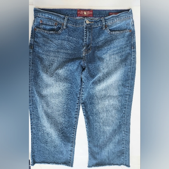 Ladies Lucky Brand Sweet N'Crop Medium Wash Denim Stretch Capris 36" Waist - Picture 2 of 9